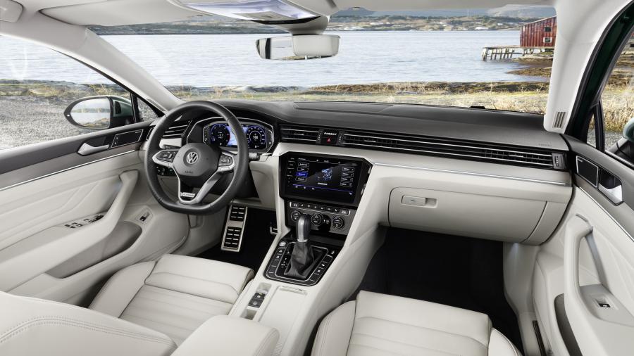 Торпедо Volkswagen Passat Alltrack (B8) 2019 года  (WW) (фото 2 из 67)